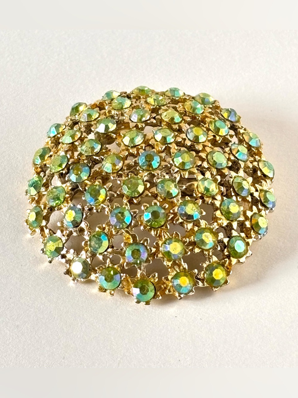 Vintage Green Crystal Oval Dome Brooch gold tone